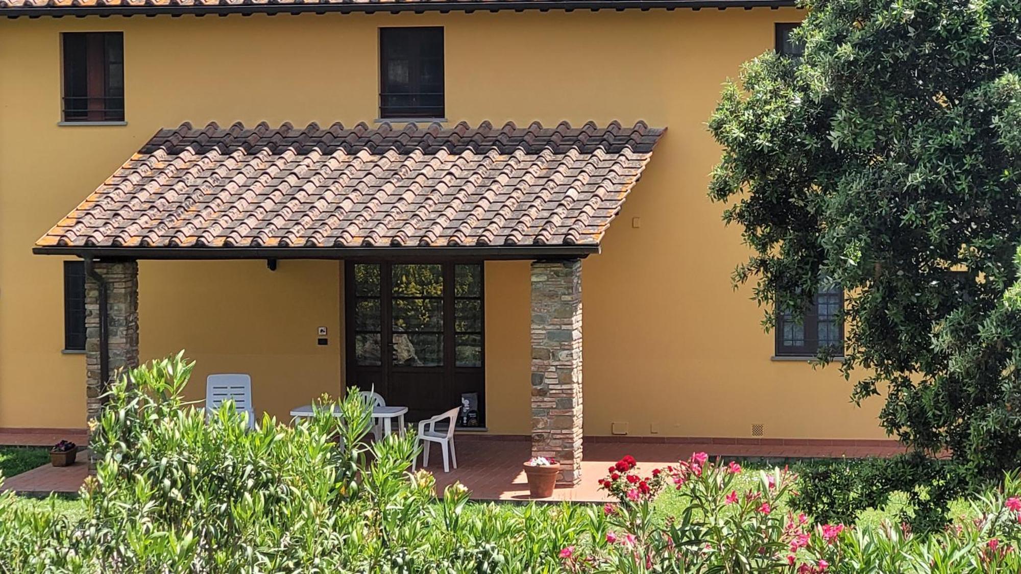 Agriturismo Podere Casalone Limite Eksteriør billede